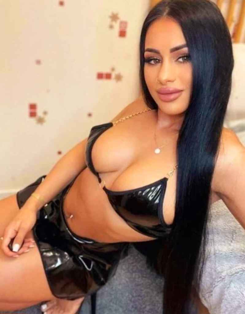 Violette - curvy