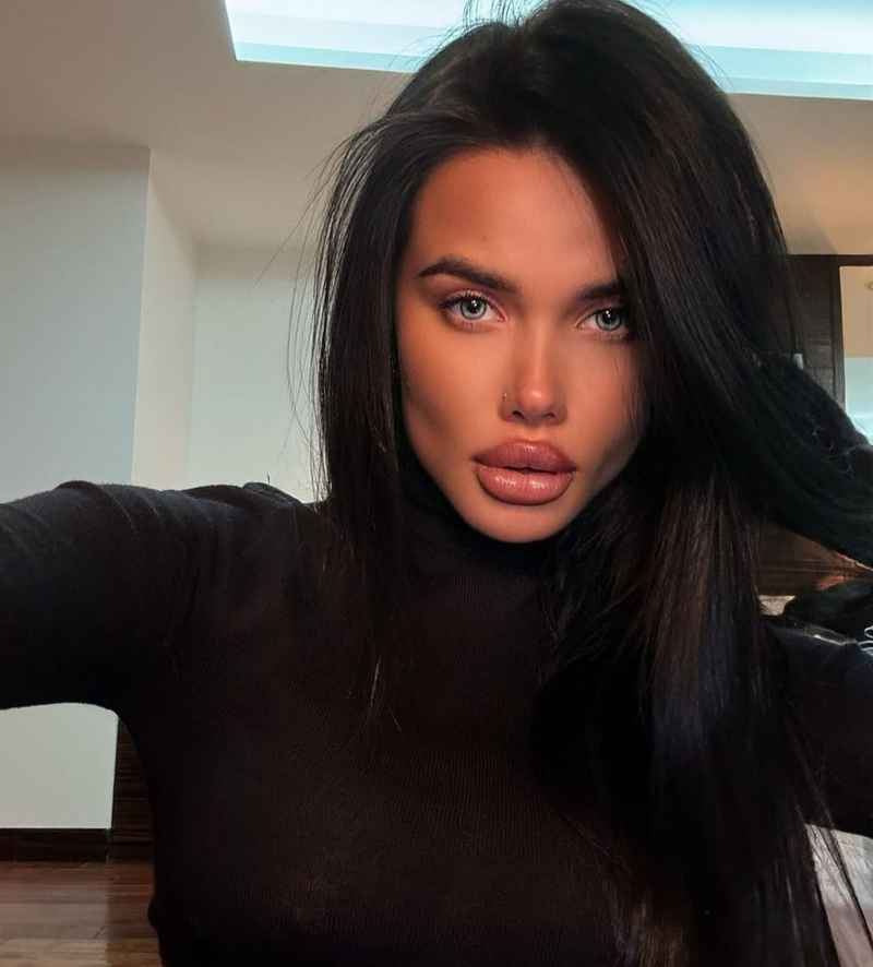 Lorraine - outcall available