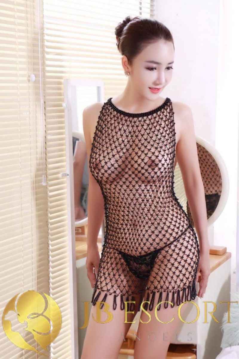 Nathalie - mature companion