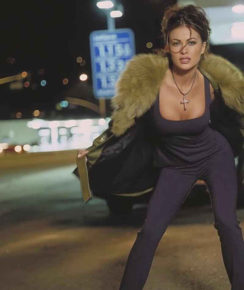 Veronique - mature companion