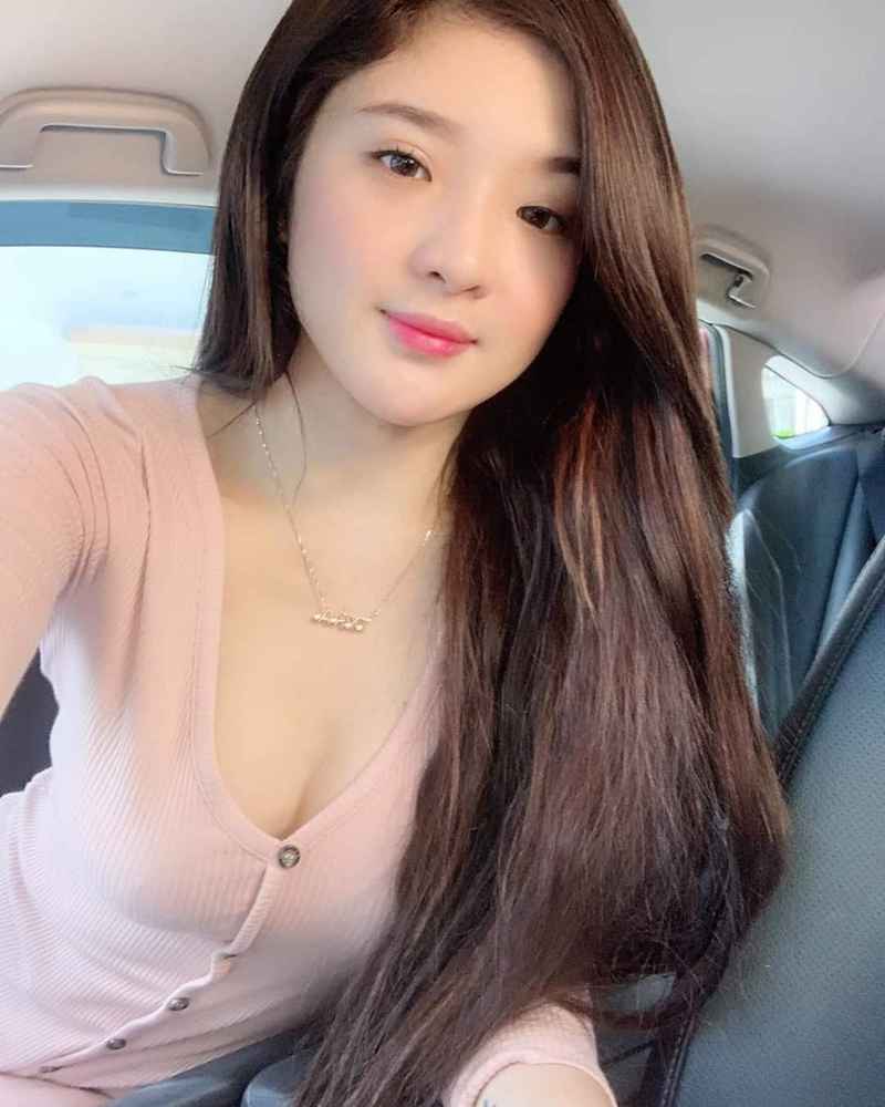 Lauren - independent companion