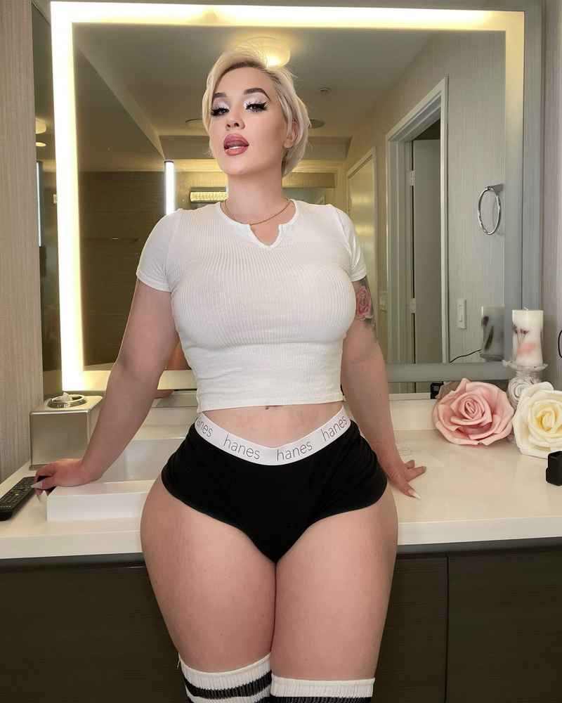 Catherine - mature companion