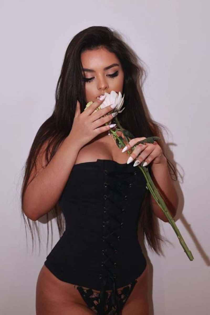 Poppy - outcall available