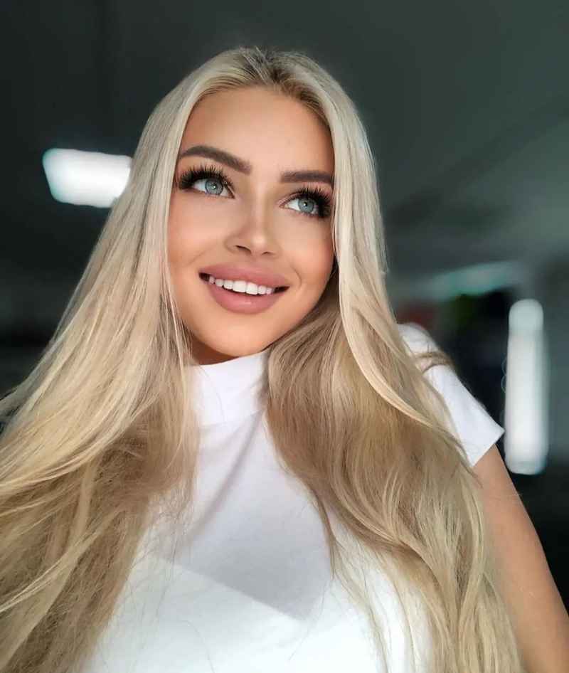 Lorraine - independent companion