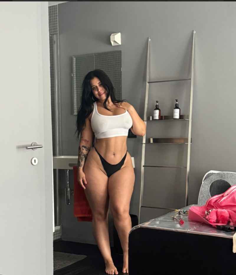 Jacqueline - blonde
