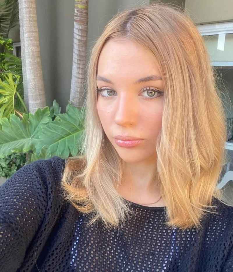 Aria - brunette