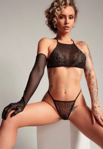 Pauline - independent companion