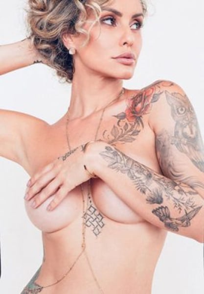 Yvette - open minded