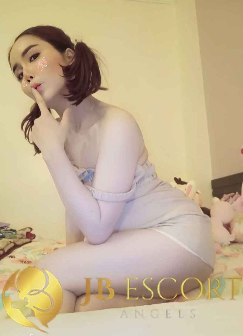 Hazel - party girl