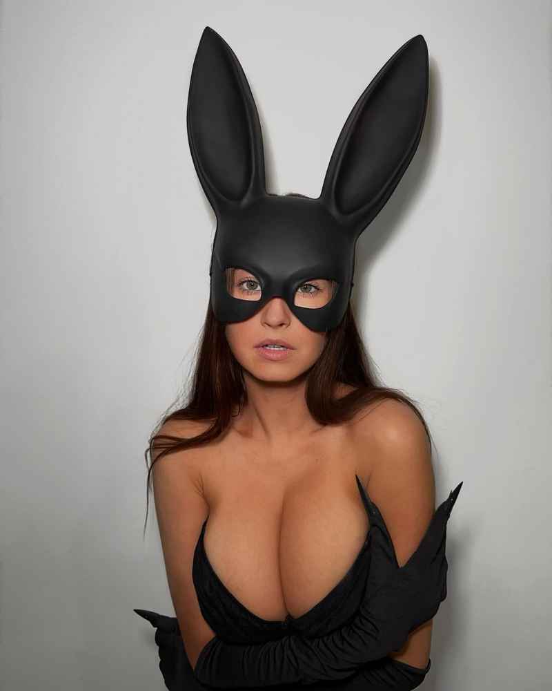 Abigail - independent companion