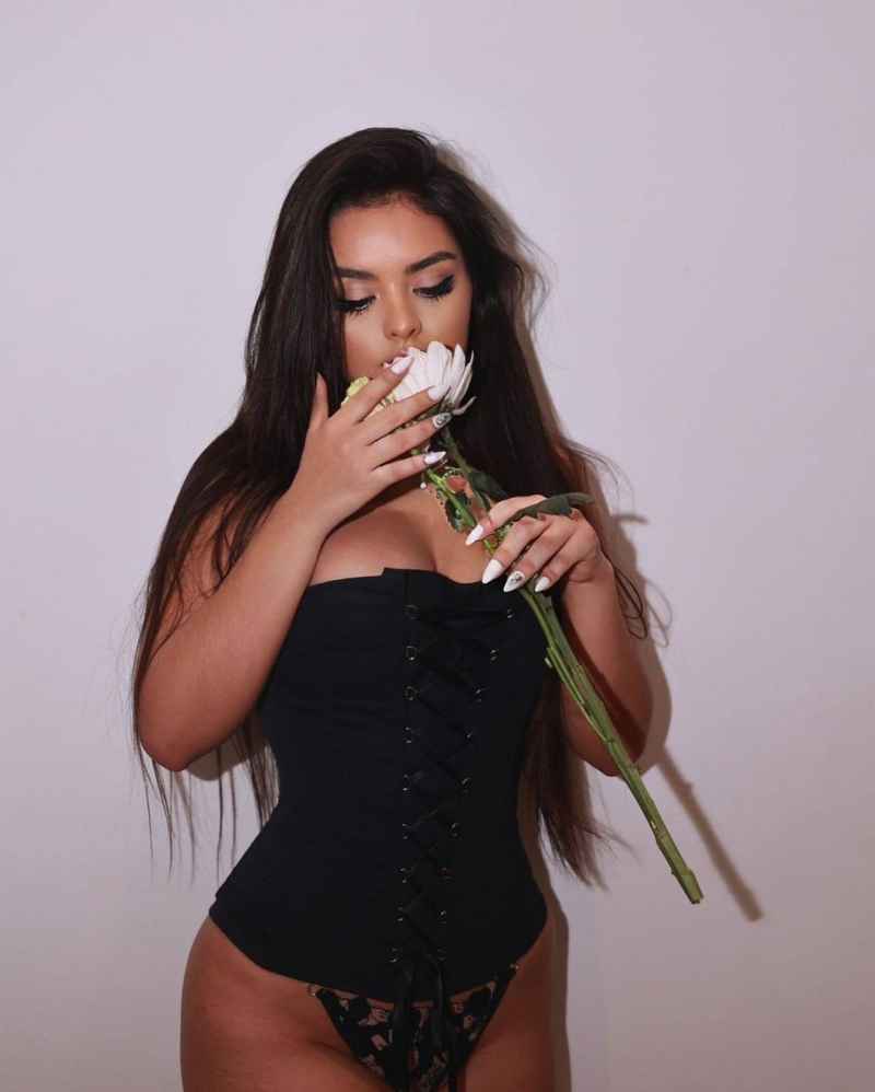 Elsie - brunette