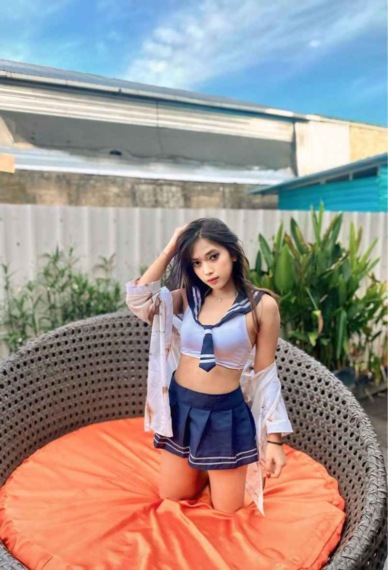 Francoise - open minded