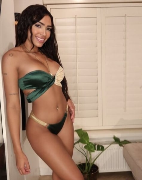 Roisin - mature companion