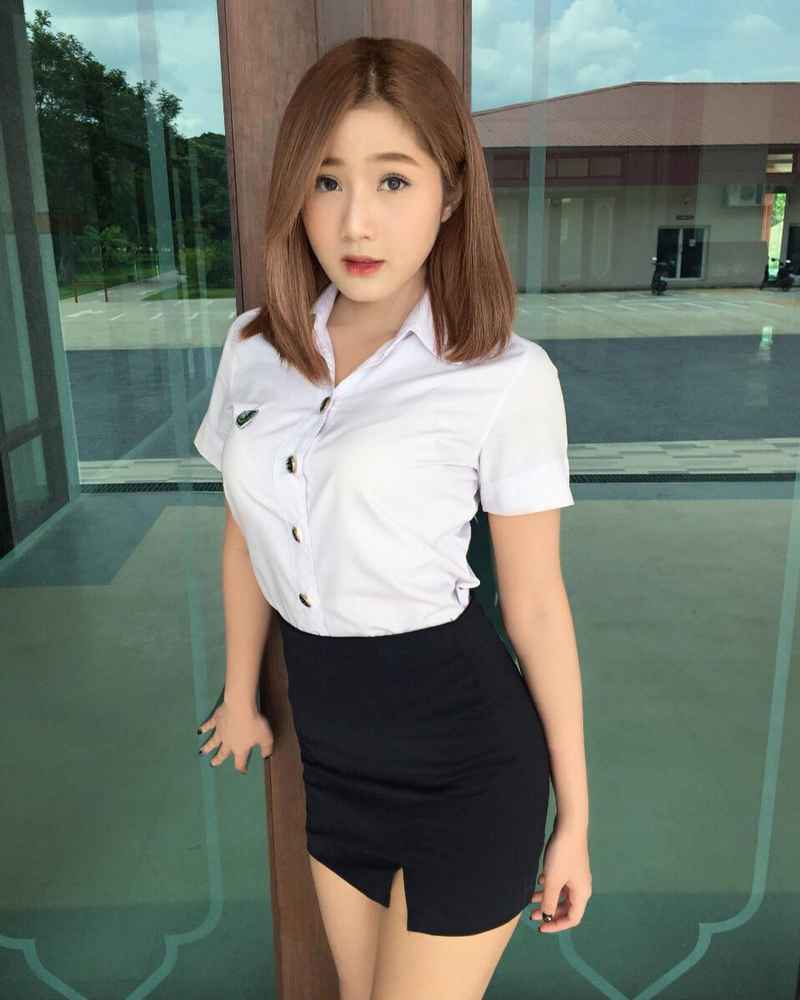 Suzanne - outcall available