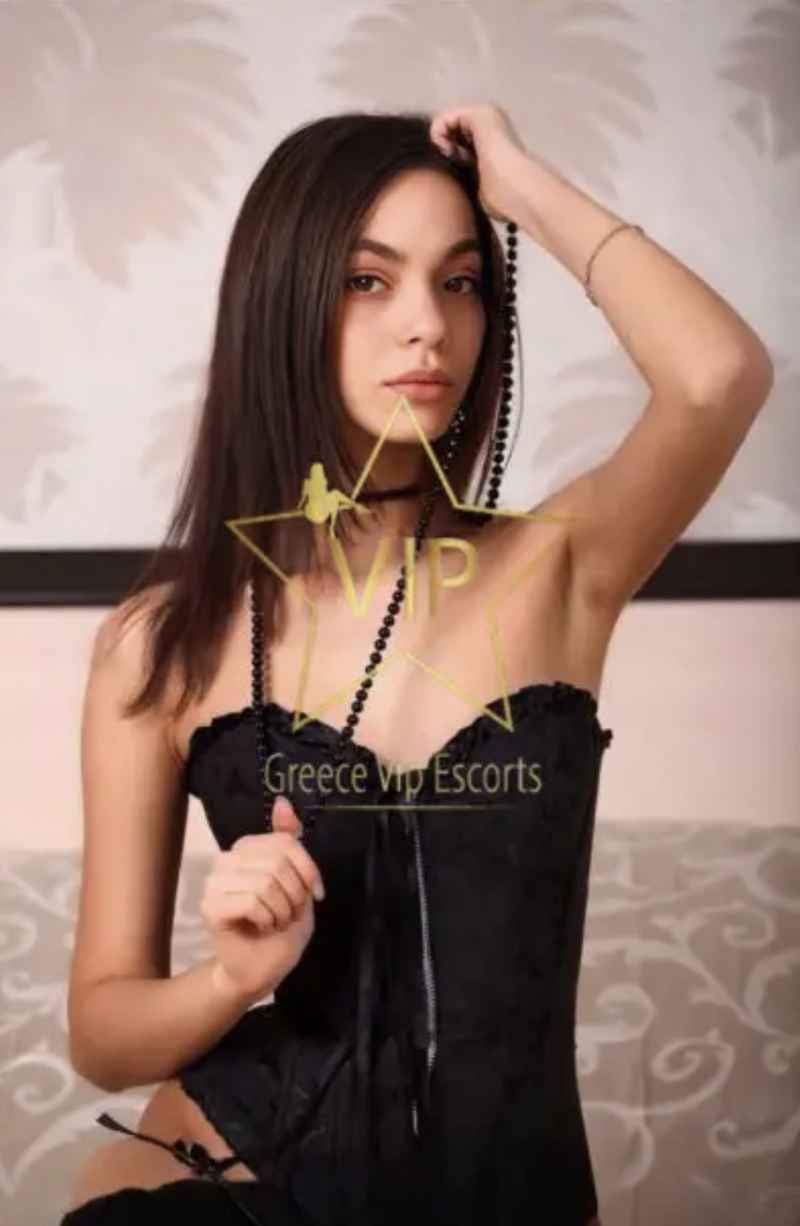 Gillian - mature companion