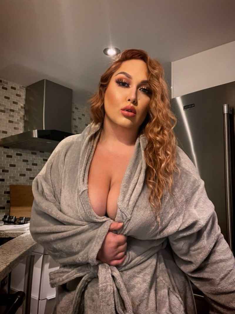 Kiana - open minded