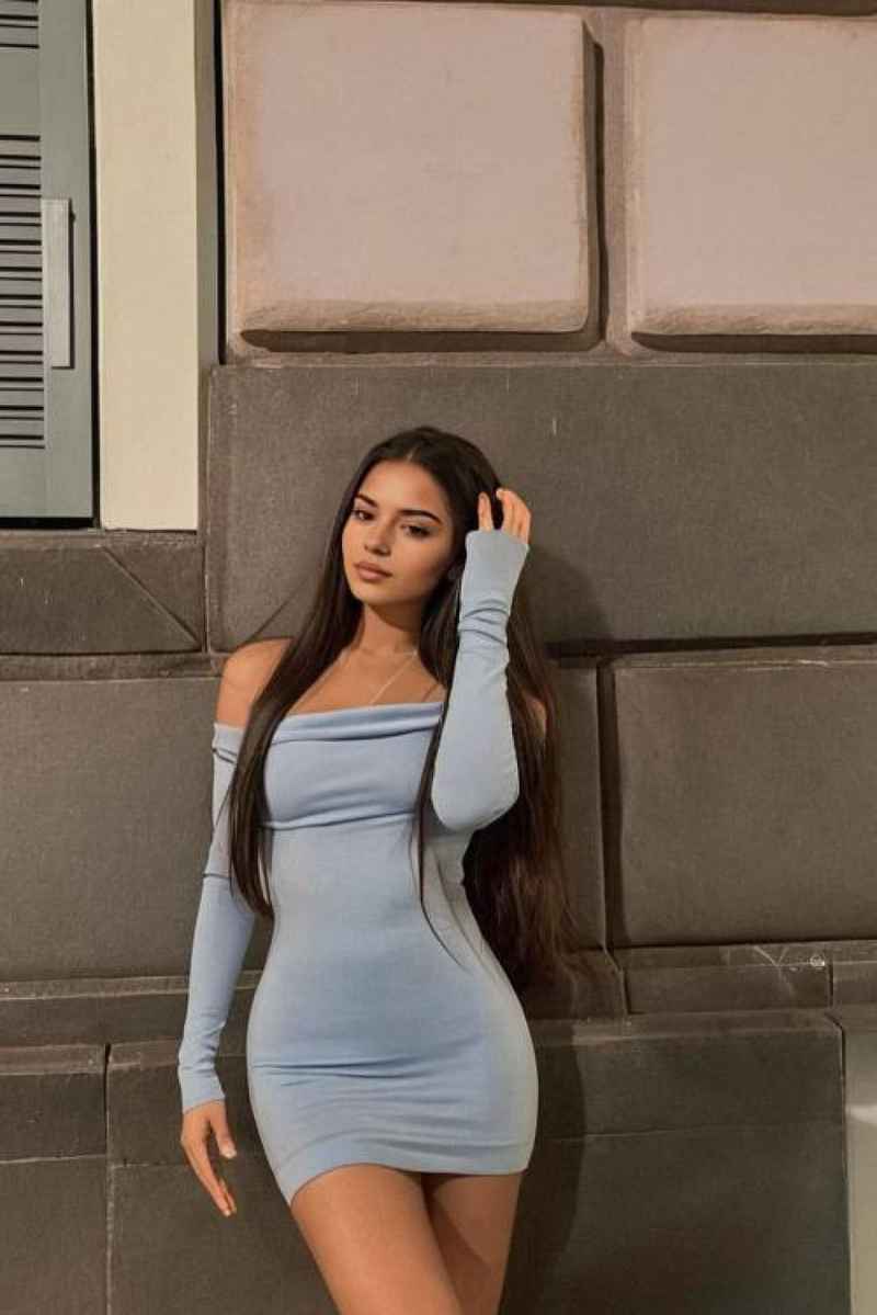 Stella - curvy