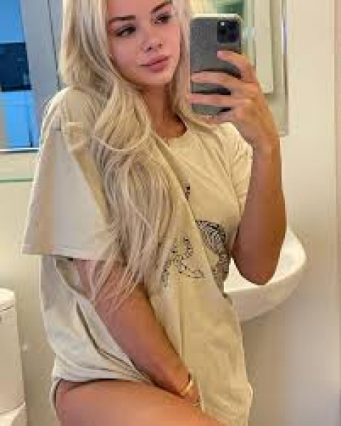 Moira - outcall available