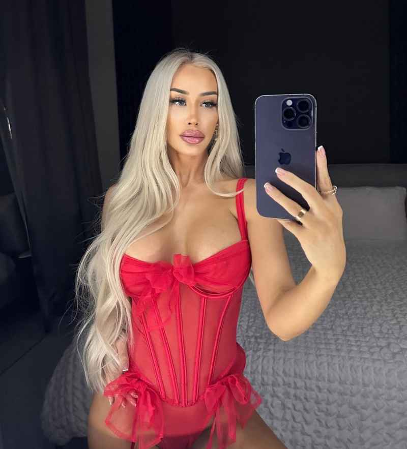Sophia - party girl