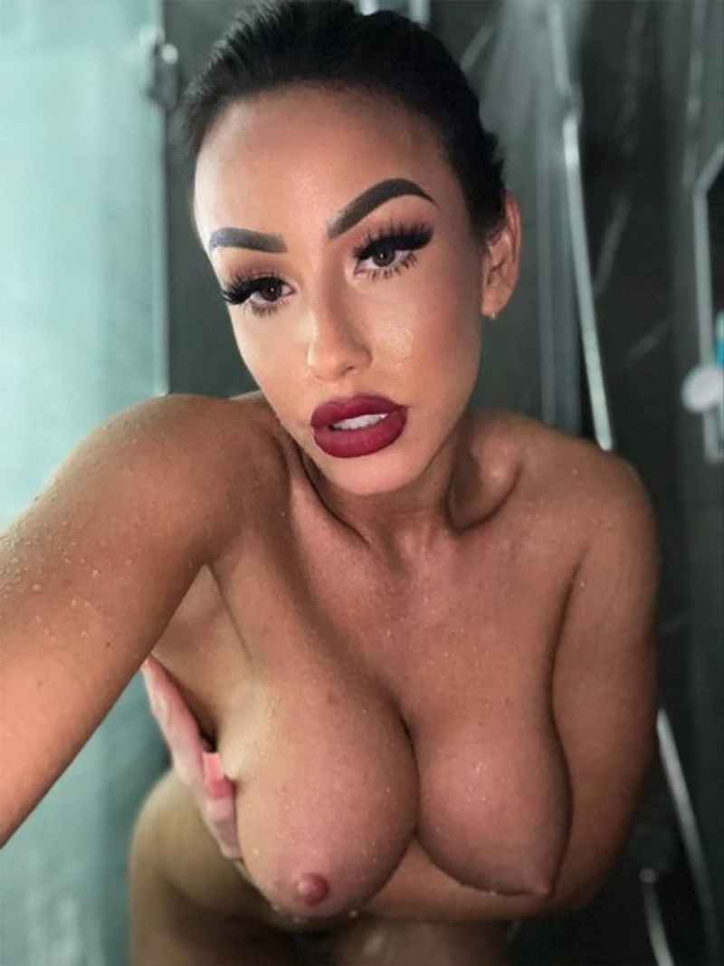 Valerie - outcall available