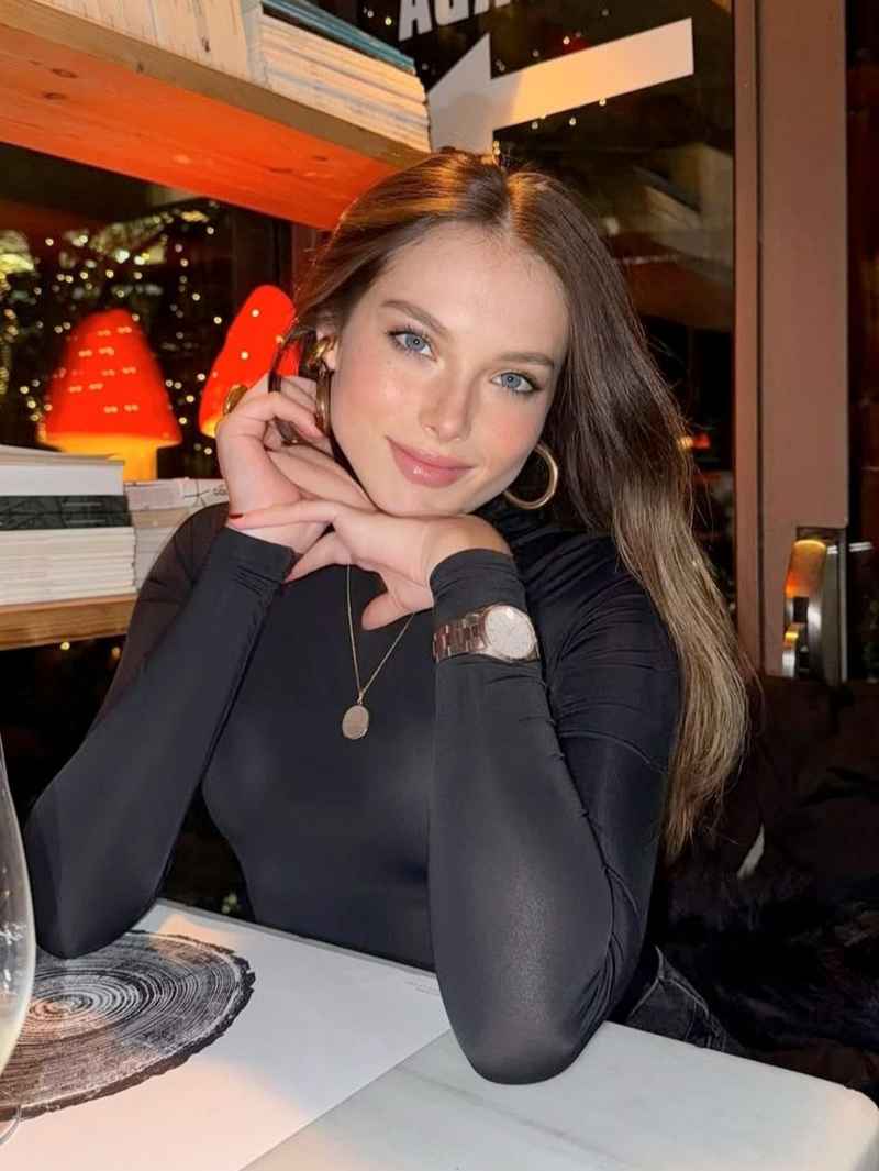 Simone - party girl