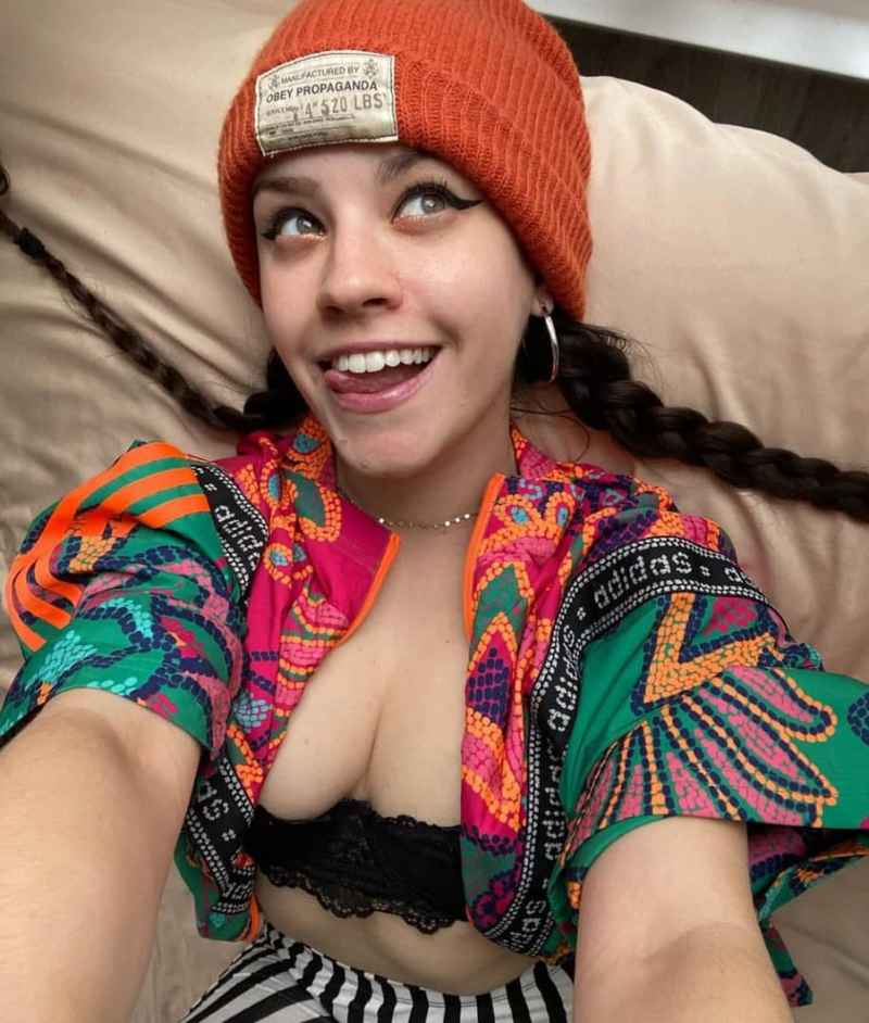 Ysaline - brunette