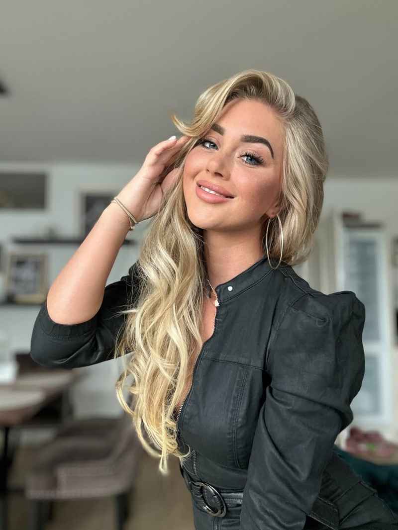 Gabrielle - blonde