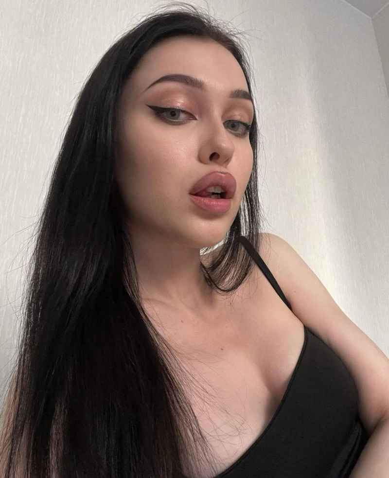 Gabrielle - curvy