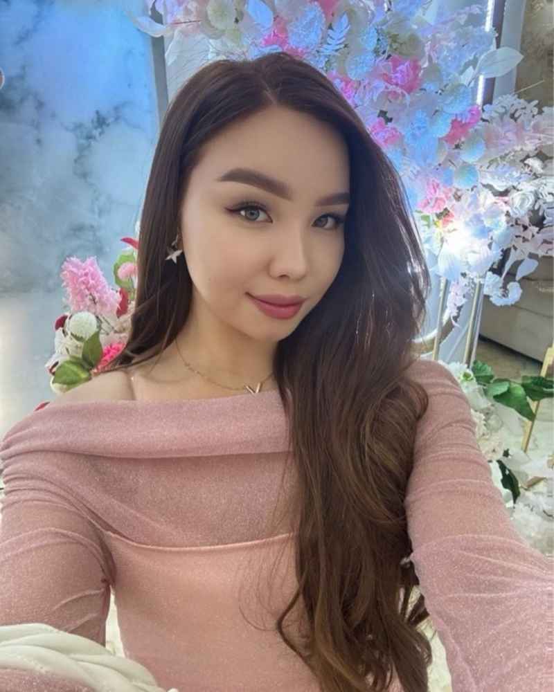 Annette - mature companion