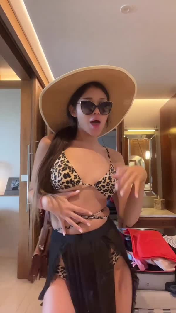 Gabrielle - curvy