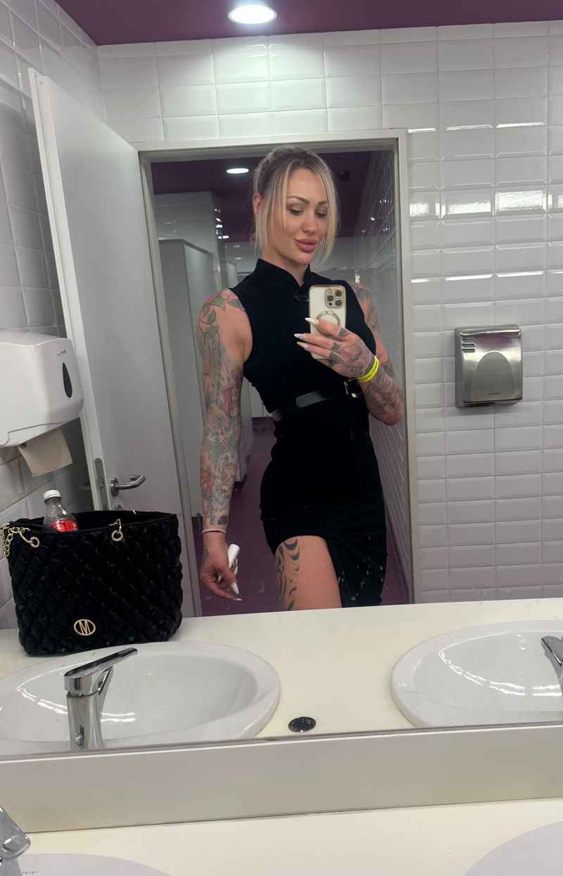 Angela - GFE