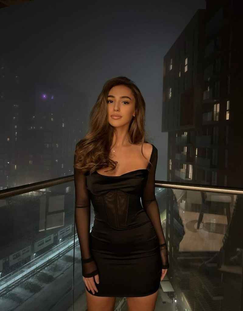 Madeleine - mature companion