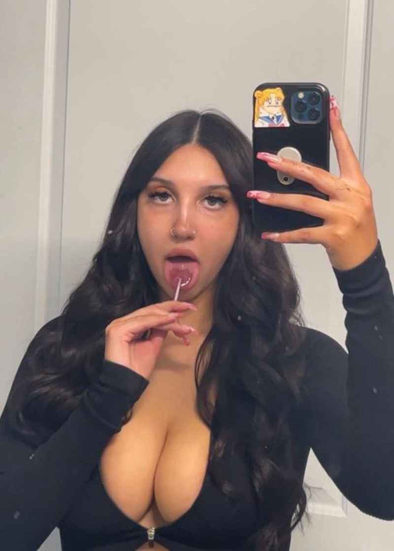 Elaine - brunette