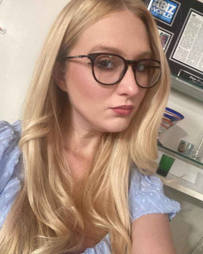 Rosalie - open minded