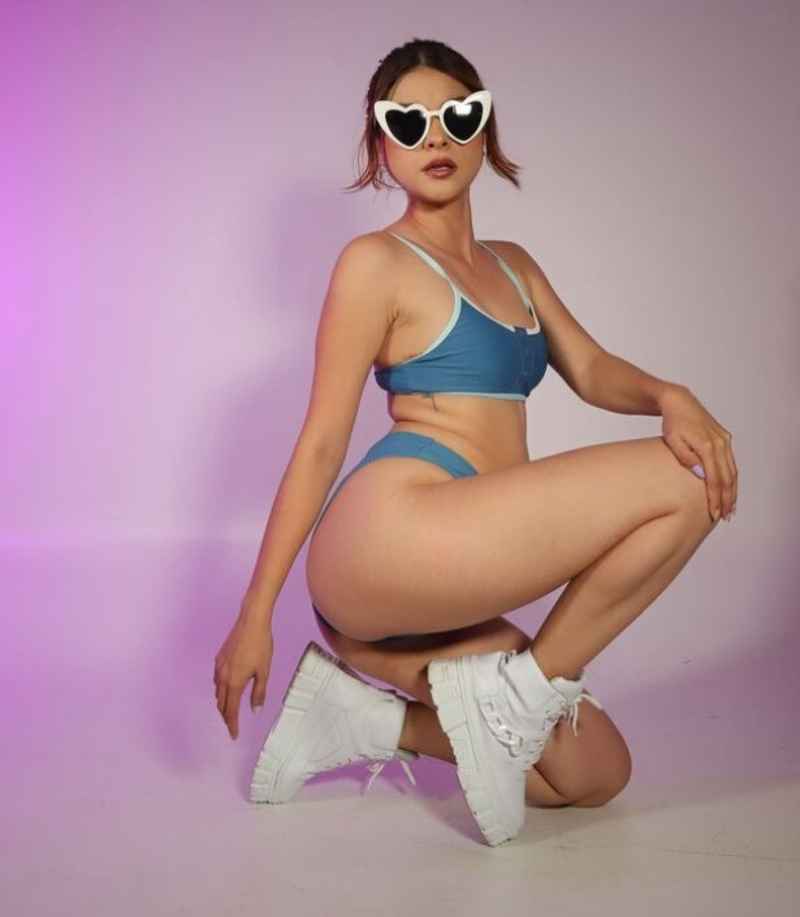 Isabelle - party girl