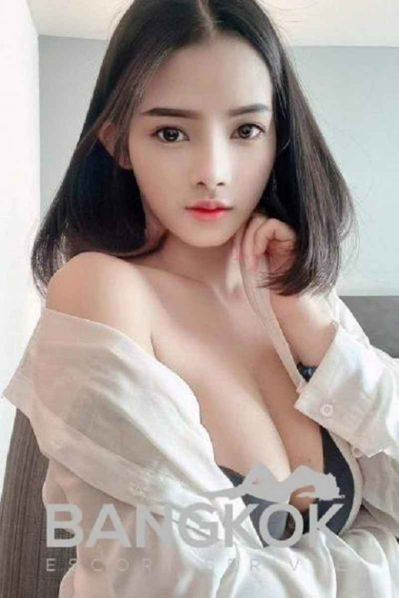 Madeleine - incall tonight