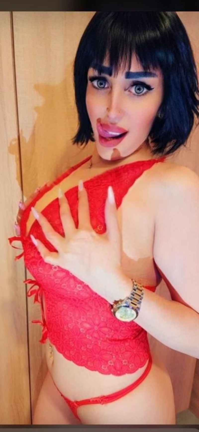 Francoise - mature companion