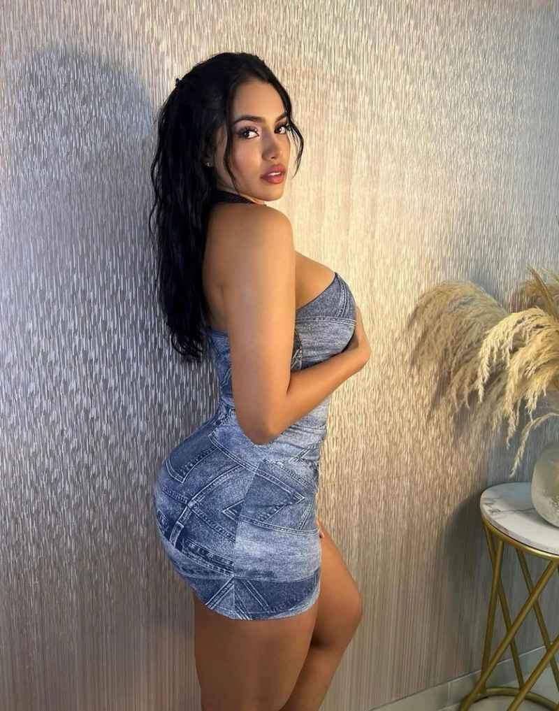 Helene - independent companion