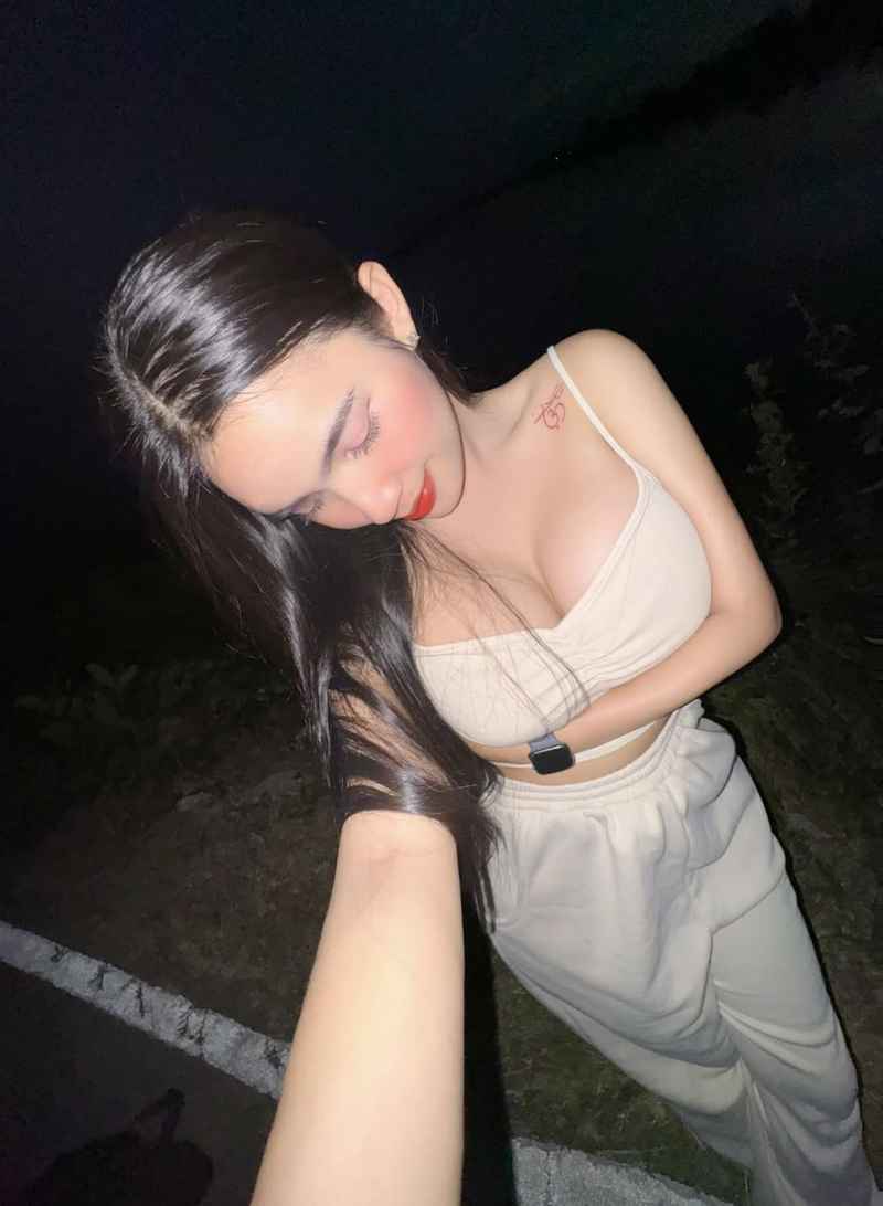 Maureen - independent companion