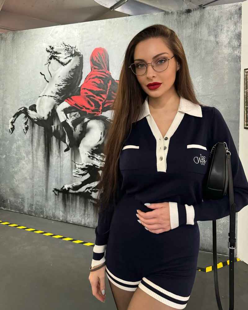 Esme - curvy