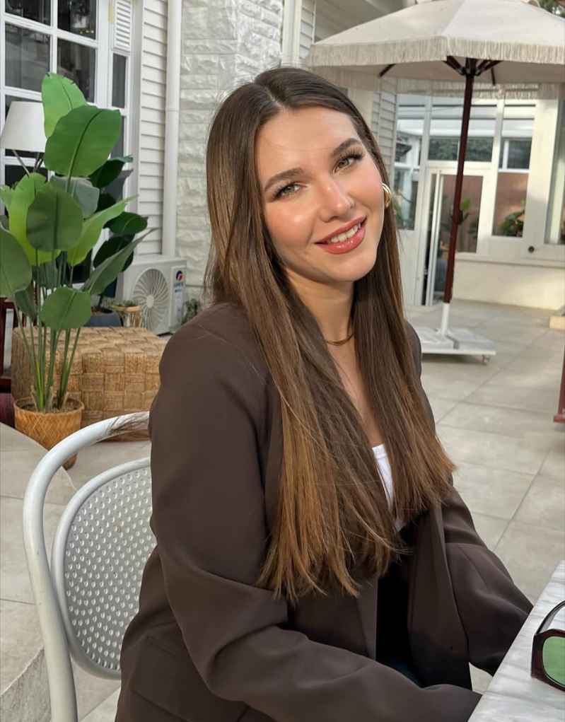 Chloe - incall tonight