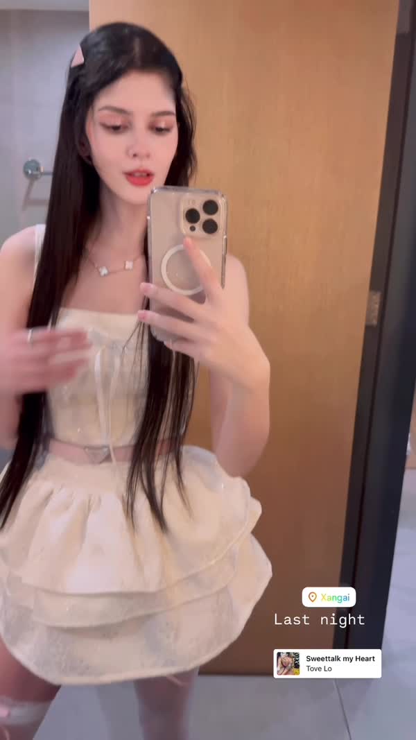 Makayla - mature companion