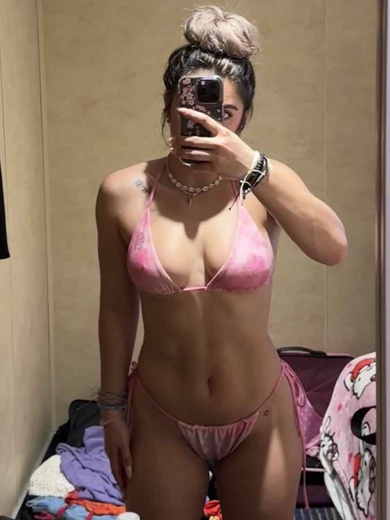 Delphine - outcall available