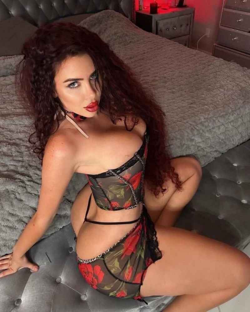 Solene - mature companion