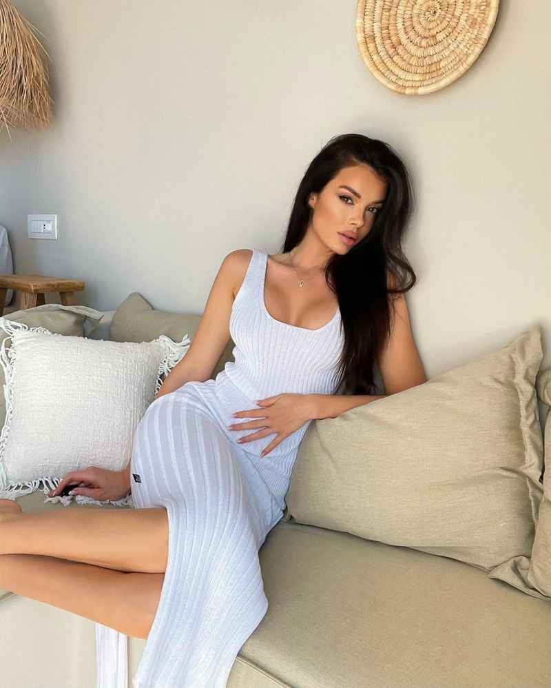 Leanne - petite