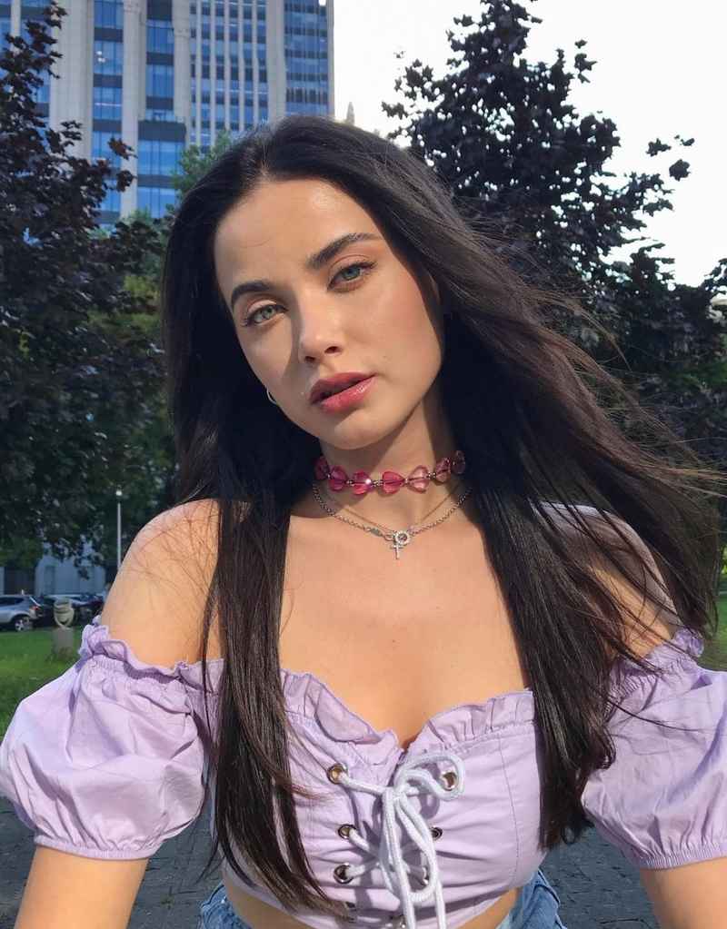 Louise - brunette