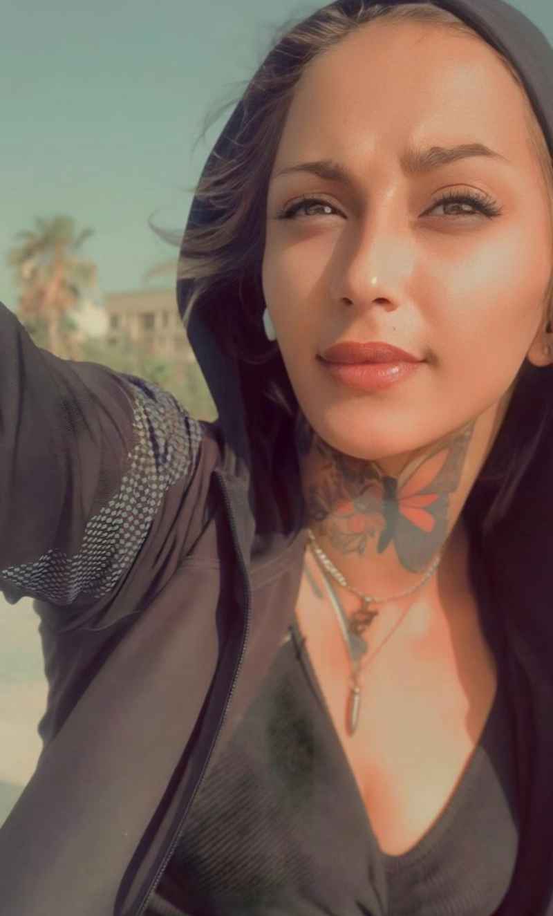 Amanda - touring