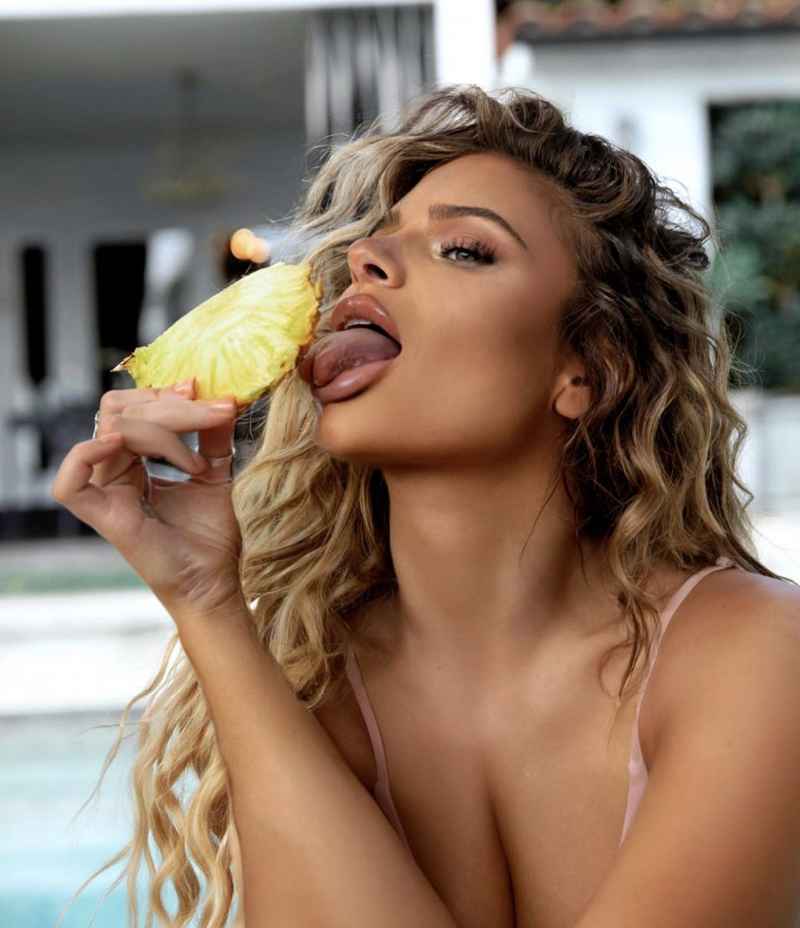 Alice - mature companion