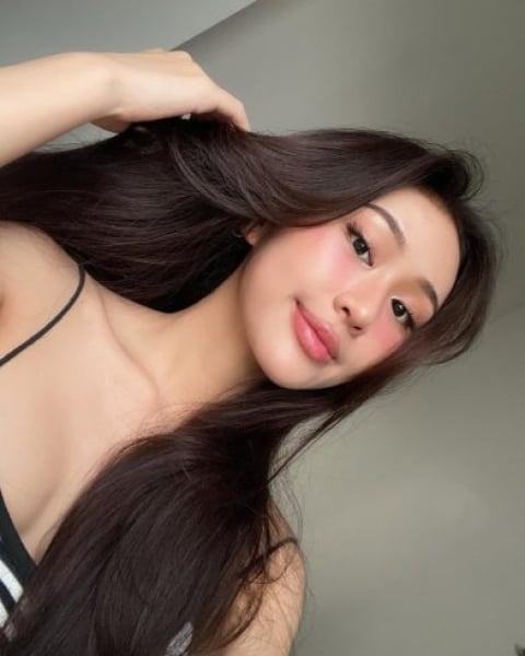 Joyce - mature companion