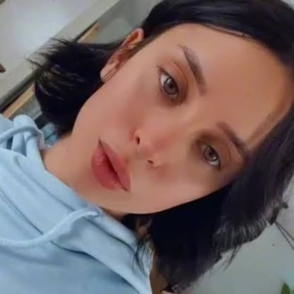 Lily - open minded